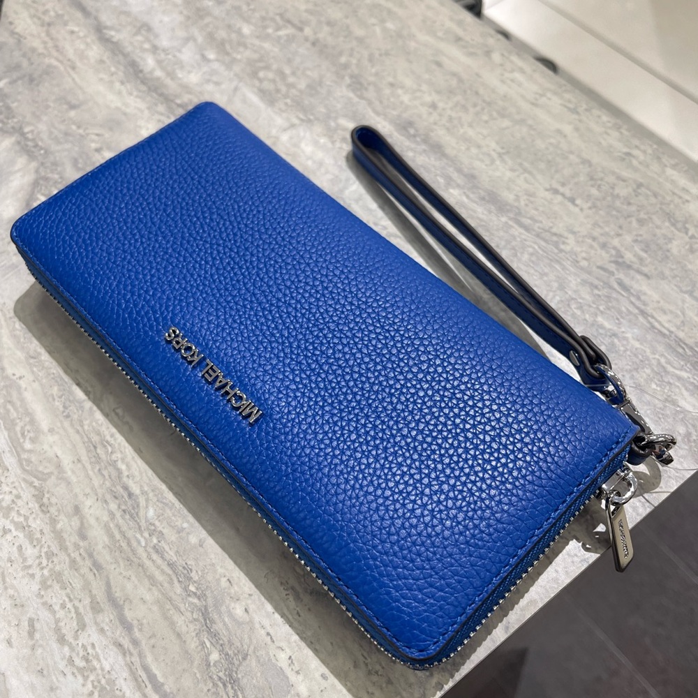 MICHAEL KORS Lg Pebbled Leather Continental Wallet Wristlet Phone 
Galaxy Blue - Picture 8 of 16